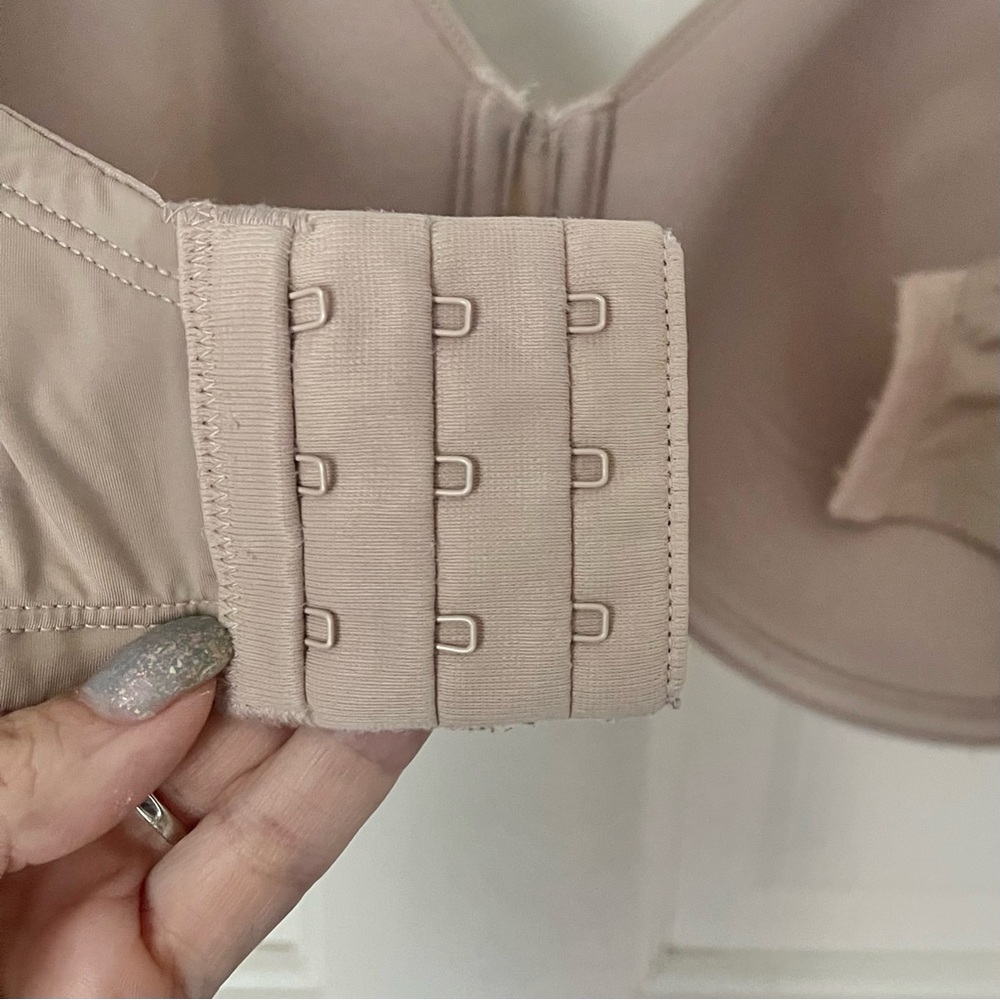 Natori T Shirt Bra Size 36H Nude Smoothing Fully Adjustable Comfort Modest - Picture 7 of 8